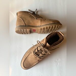 NWT ROUTE 66 Tan Ankle Hiking Boots with Rubber  Sole, Size: 11